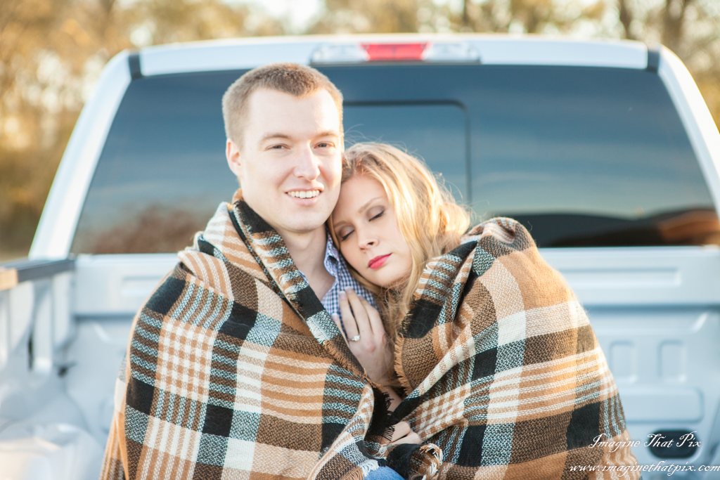 Pecan Springs Engagement Shoot - sunset (23)