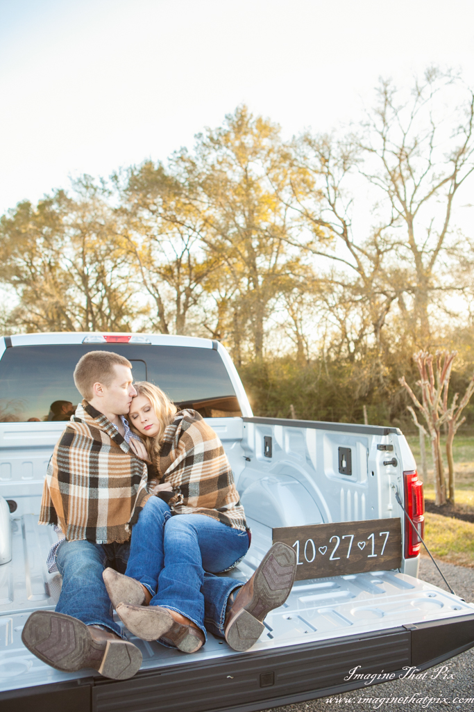 Pecan Springs Engagement Shoot - sunset (25)