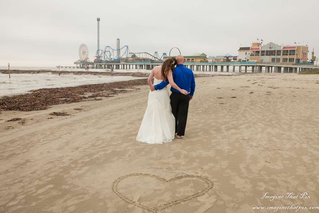 Galveston, Texas sunny beach wedding (106)