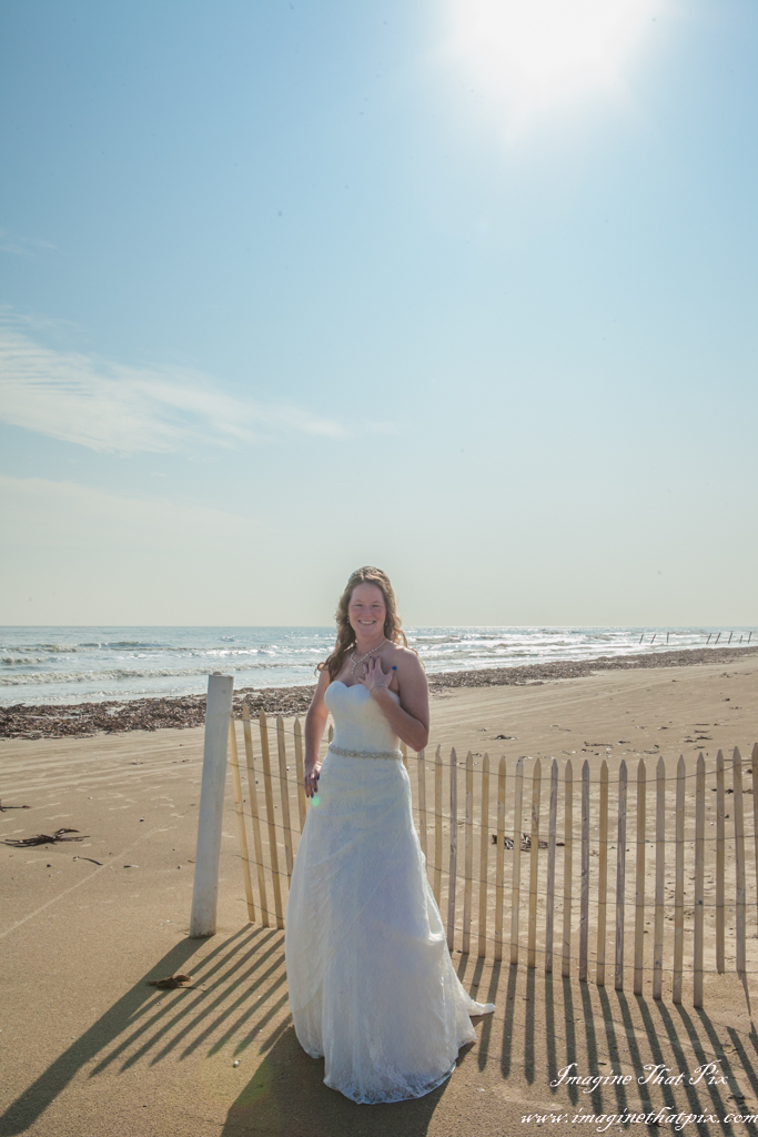 Galveston, Texas sunny beach wedding (22)