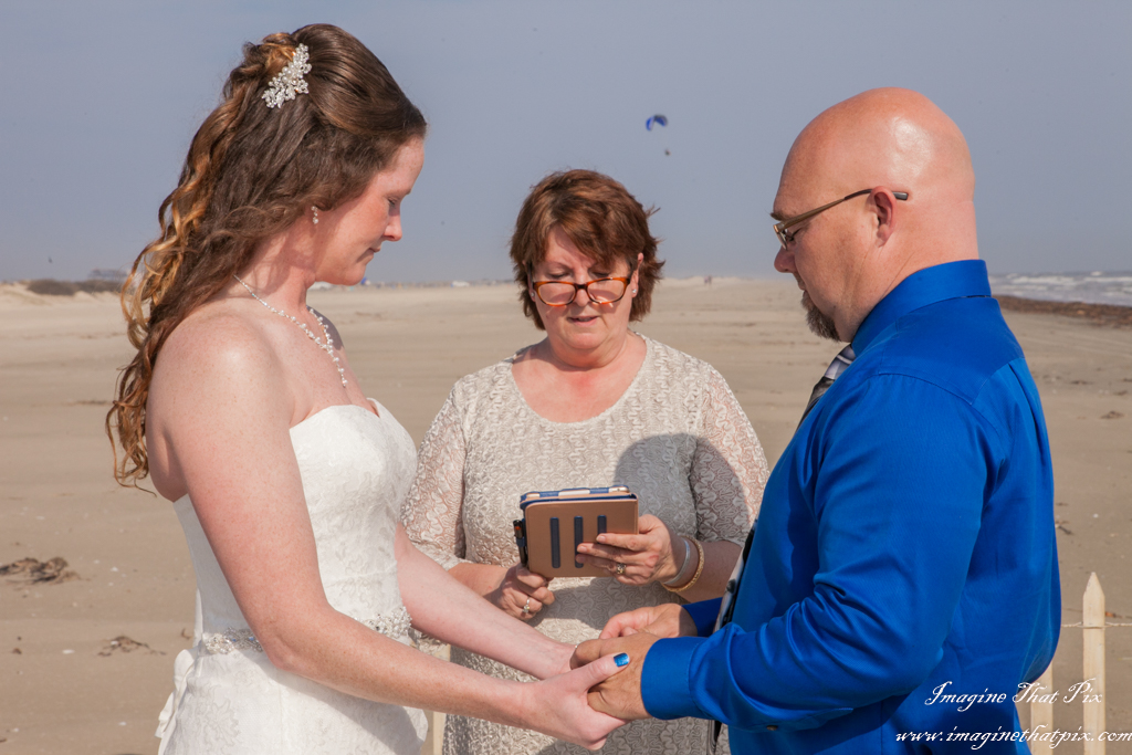 Galveston, Texas sunny beach wedding (4)