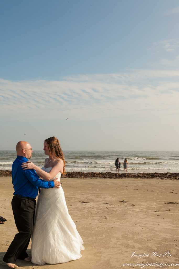 Galveston, Texas sunny beach wedding (71)