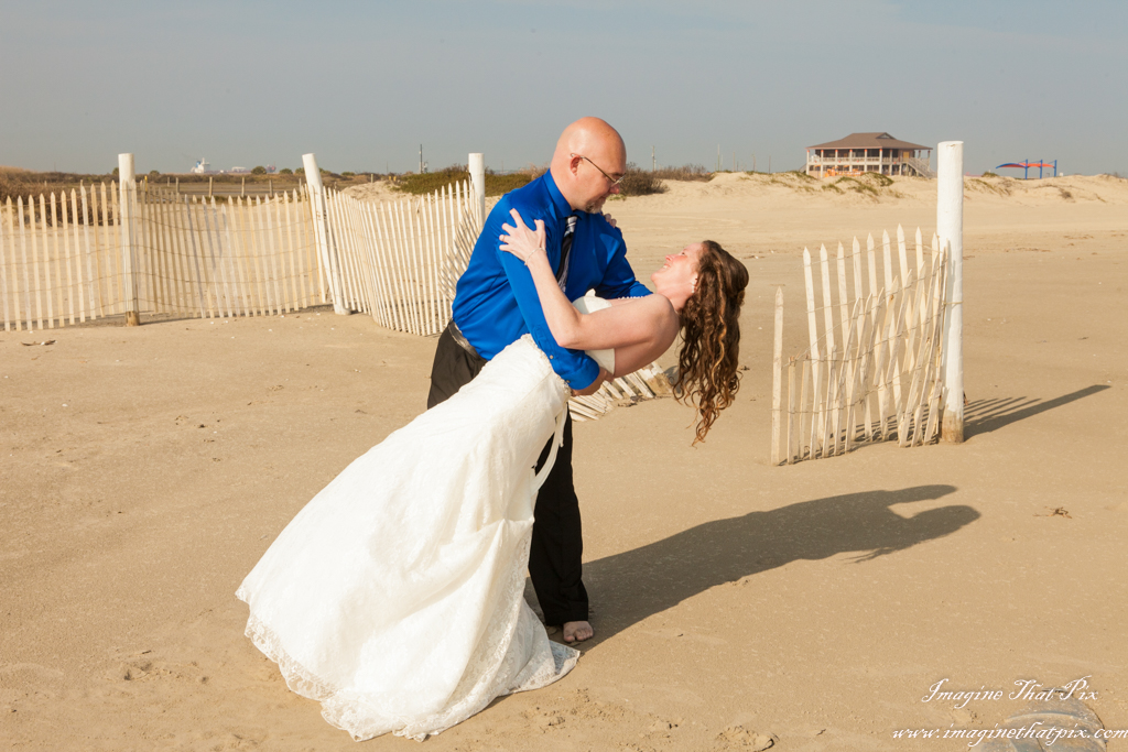 Galveston, Texas sunny beach wedding (79)