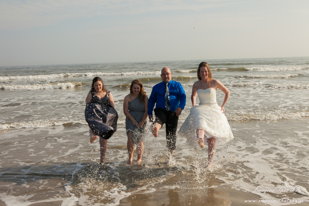 Galveston, Texas sunny beach wedding (80)