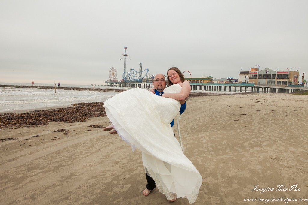 Galveston, Texas sunny beach wedding (95)
