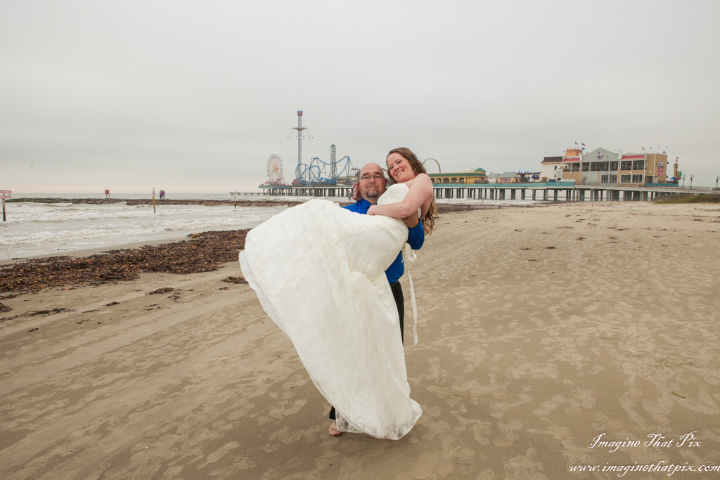 Galveston, Texas sunny beach wedding (96)