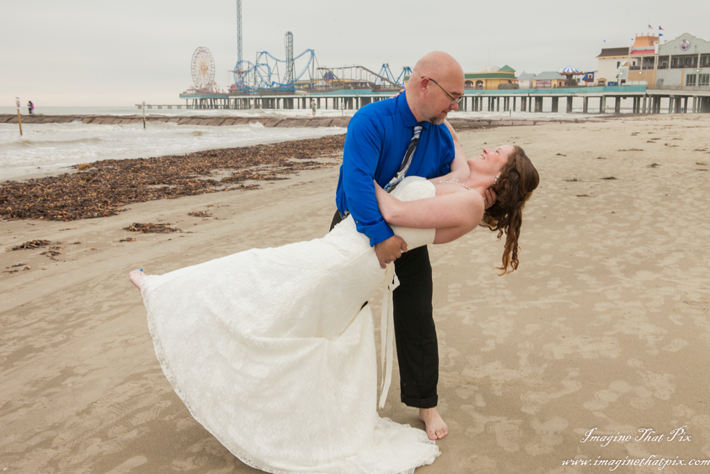 Galveston, Texas sunny beach wedding (99)